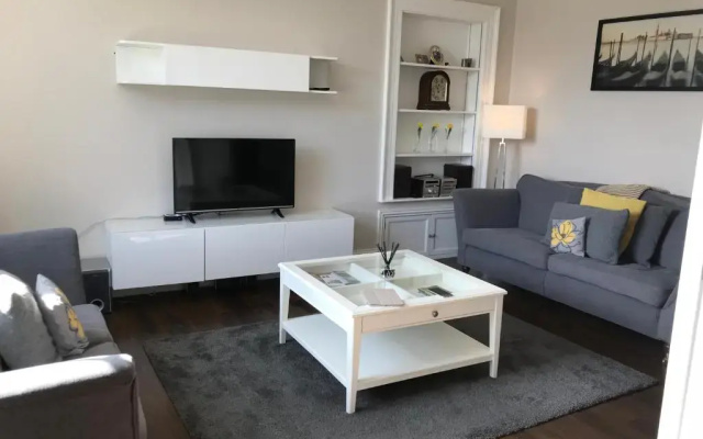 Stramongate Apartment
