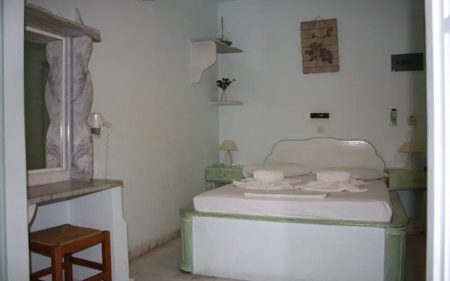 Studios Naxos