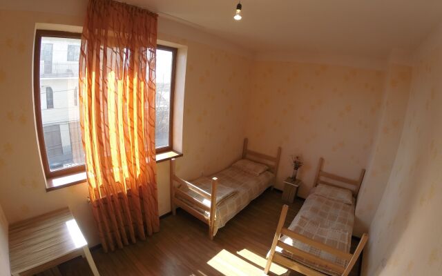 Glide Hostel Ереван комната для гостей