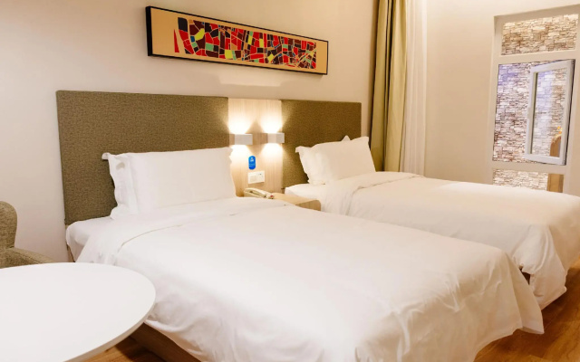 Hanting Hotel Tianjin Binhai International Airport