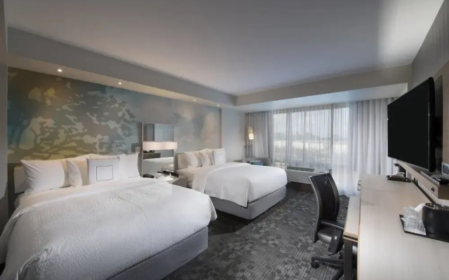 Courtyard Atlanta Alpharetta/Avalon Area