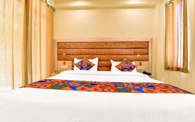 Fabhotel Pacific Inn