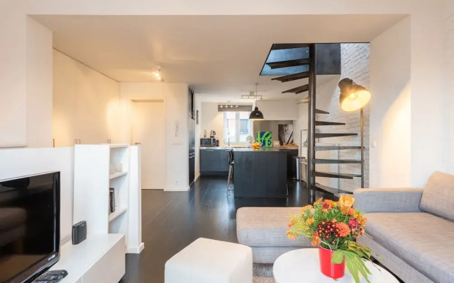Europea Luxury Duplex Residence Flagey