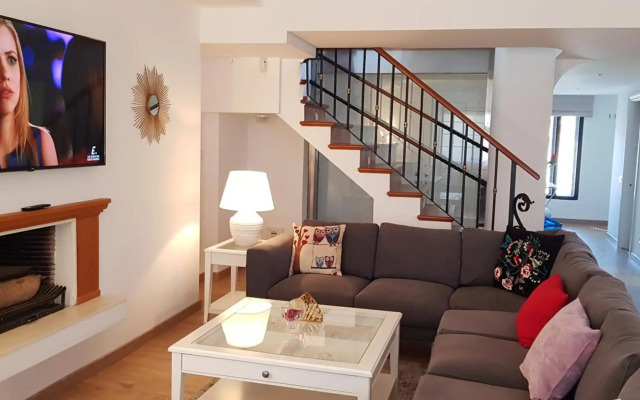 Penthouse in Jardines De Las Golondrinas