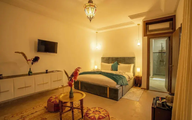 Riad kenza