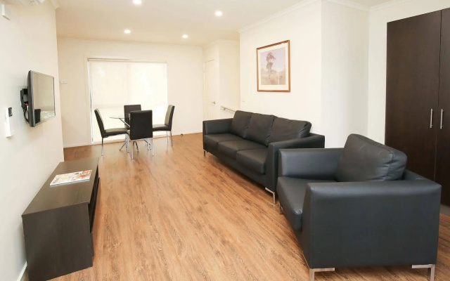 Aquarius All Suite Apartments