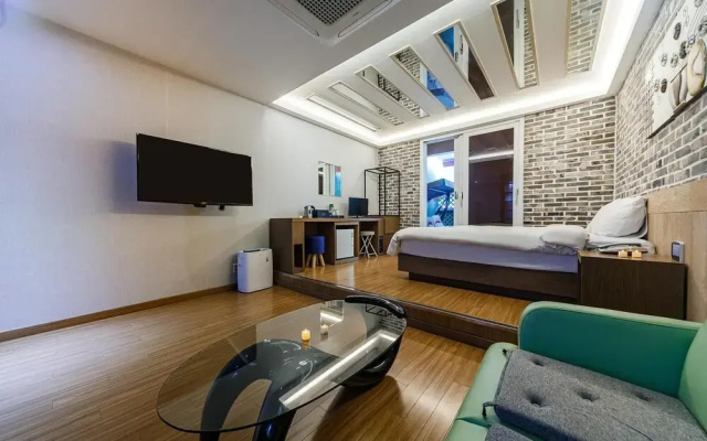 Iksan Jaja Hotel