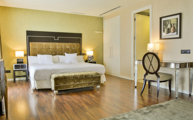 Hotel 525