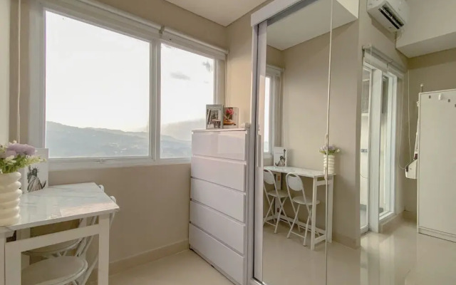 Comfy Studio At Lrt City Sentul - Royal Sentul Park Apartment