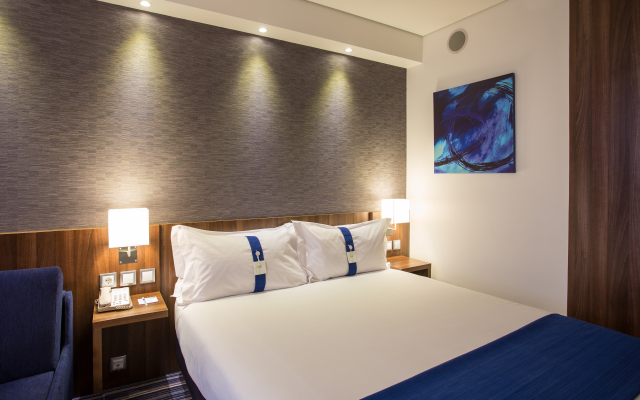 Holiday Inn Express Lisbon - Alfragide by IHG