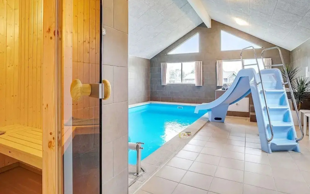 Spacious Holiday Home in Grenå near Sea