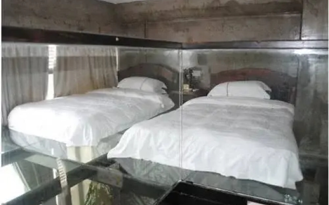 Langqiao Station Hotel - Yangshuo