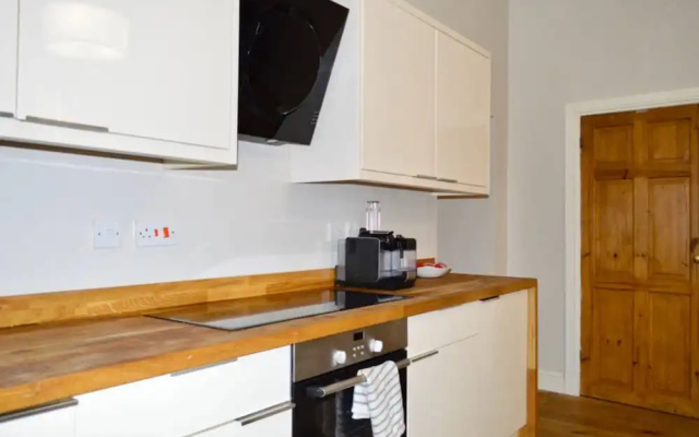 Modern Open-plan Leith Flat