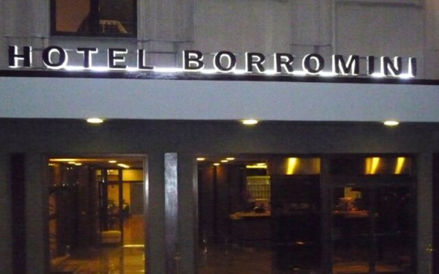Hotel Borromini вид на фасад