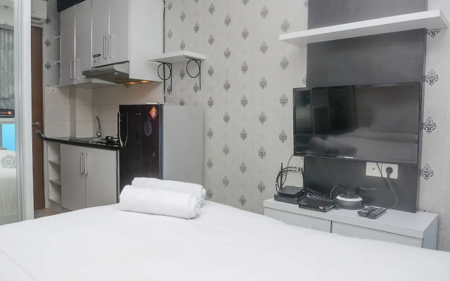 Comfort with City View Studio Tifolia Apartment