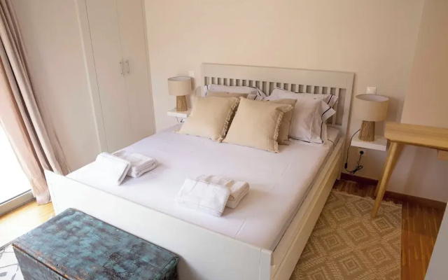 Contemporary Athenian Escape GHH