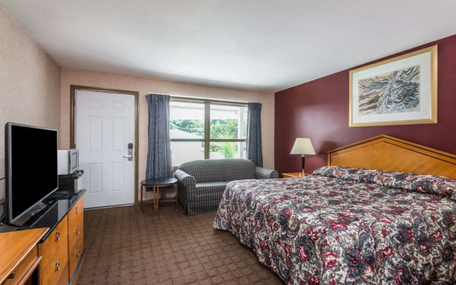 Colonial Inn Seekonk