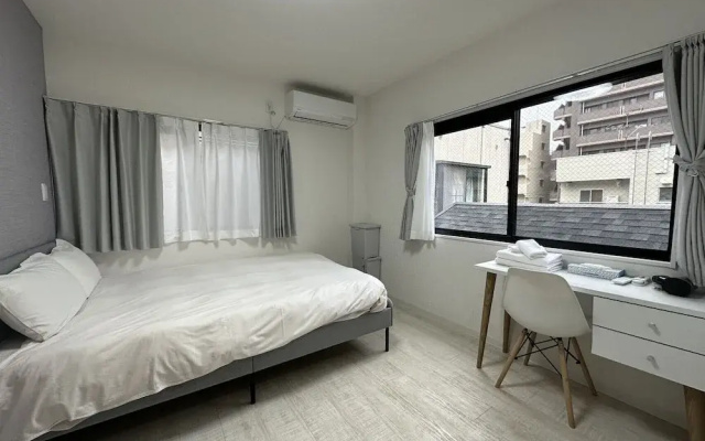 ZAITO Tokyo Luna Lane Economy Inn