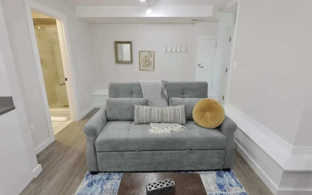 White Brick Retreat - Shaw