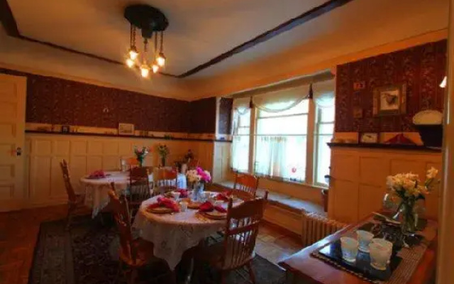 Waverly Inn