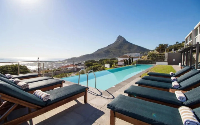 Camps Bay Luxury Studio Apartment - The Crystal