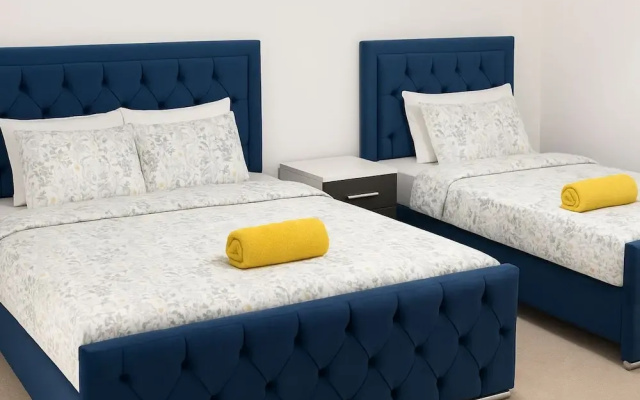 House - Sleeps 7 - Pet Friendly - Garden - Parking