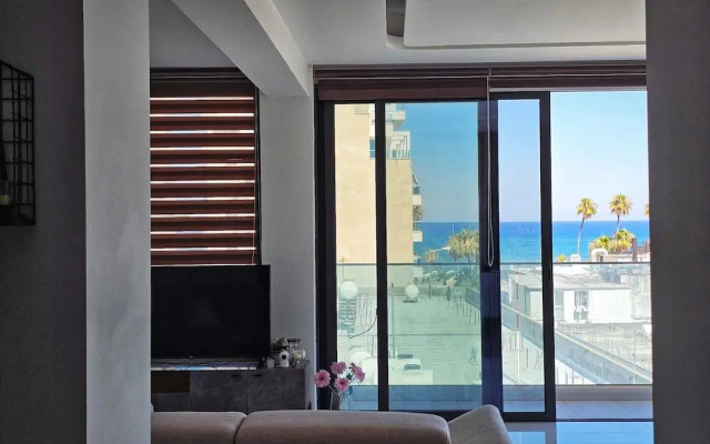 Seaview Business Hub Apartment