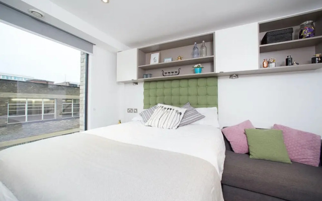 Modern Studios, LEICESTER - SK