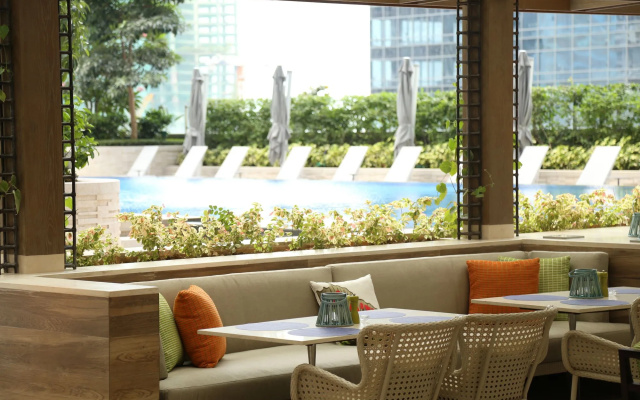 Shangri-La Residences at the Fort, Manila