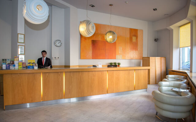 Rixwell Centra Hotel интерьер отеля