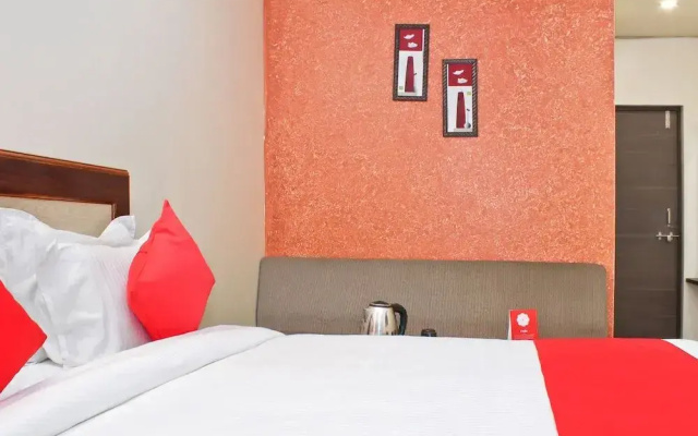 Hotel Jayratna