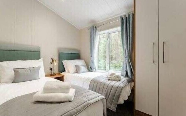 Guelder Rose Lodge - Kelling Heath Holiday Park - 22249
