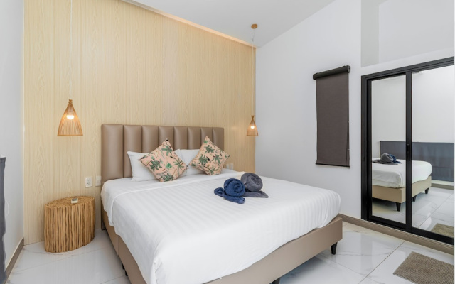 2Story Villa Oasis Close to Beaches V288