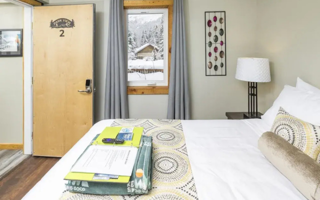 Ski Inn