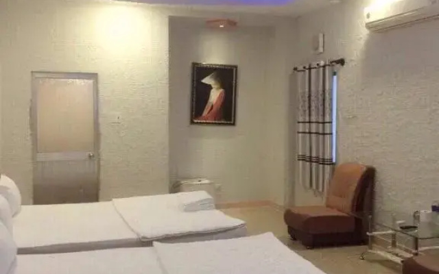 Hieu Nam Hotel