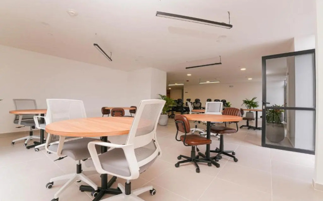 Metropolitan Living by HOUSY