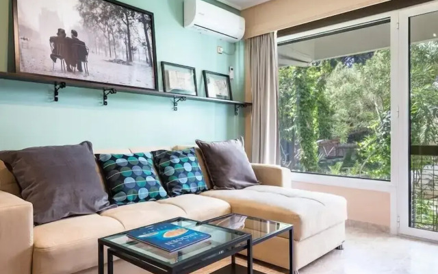 Sunny apartment with 2 bedrooms and Garden