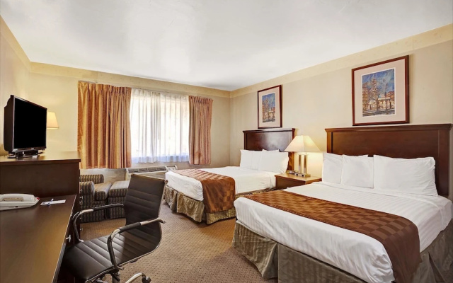 Travelodge Everett City Center