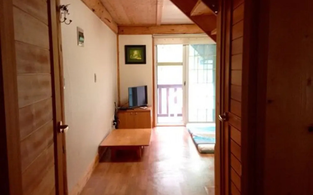 Yangsan (Baenaegol) Cozy Pension