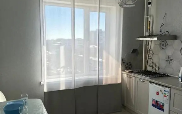 Novaja sovremennaja kvartira v tsentre goroda