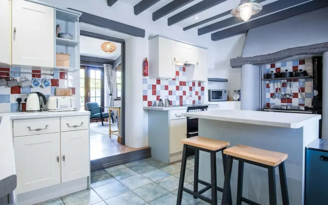 Tregoyr - 3 Bedroom Holiday Home - St Florence