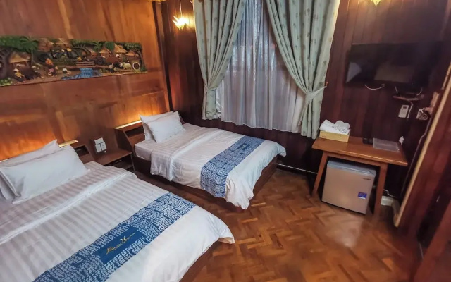Baanthep Antique Homestay