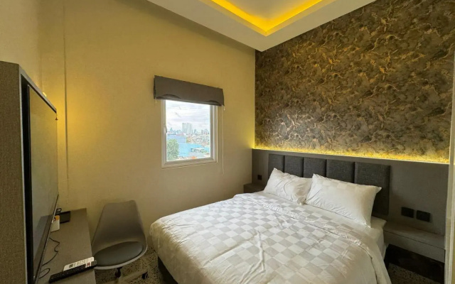 Hotel With OK