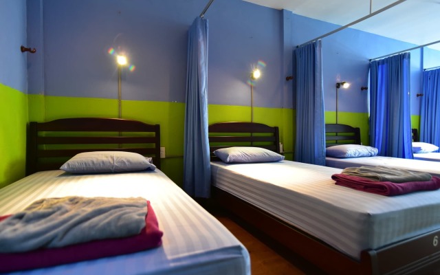 Yor Ying Hostel Бангкок комната для гостей