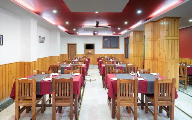 The Posh Hotel near Mall Road with Hassle Free Covered Parking