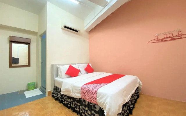 B Hotel Penang by OYO Rooms