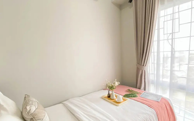 Homey And Modern 2Br At Patraland Urbano Apartment