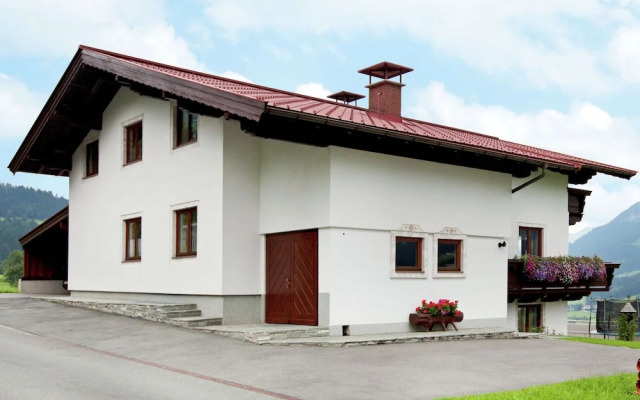 Apartment Brixen Near Ski Lift