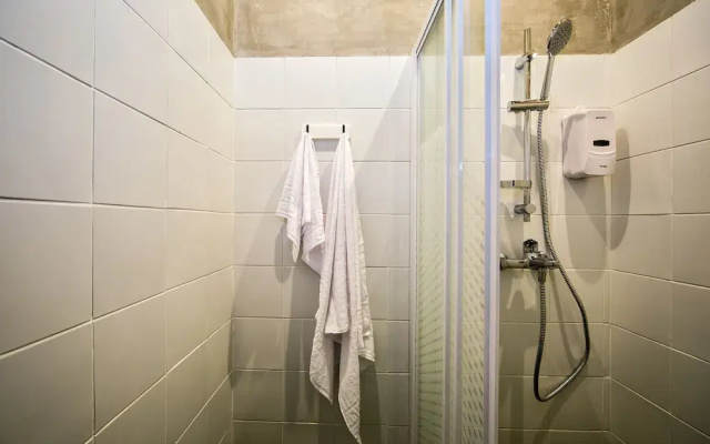 Loft Hostel 77