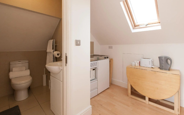 Tooting Rooms & Studio by PrimeCityHosts